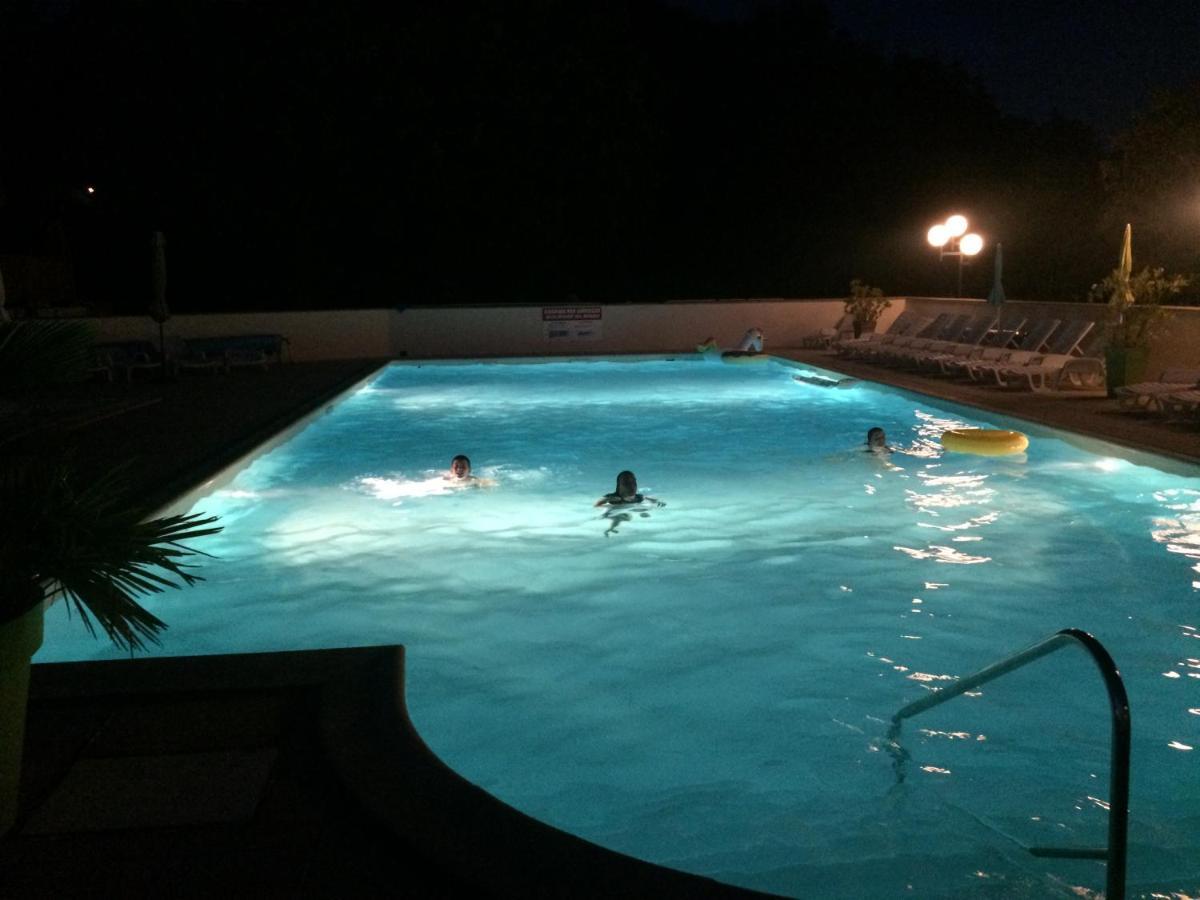 Les Sentiers Du Causse Hotel Lentillac du Causse Bagian luar foto